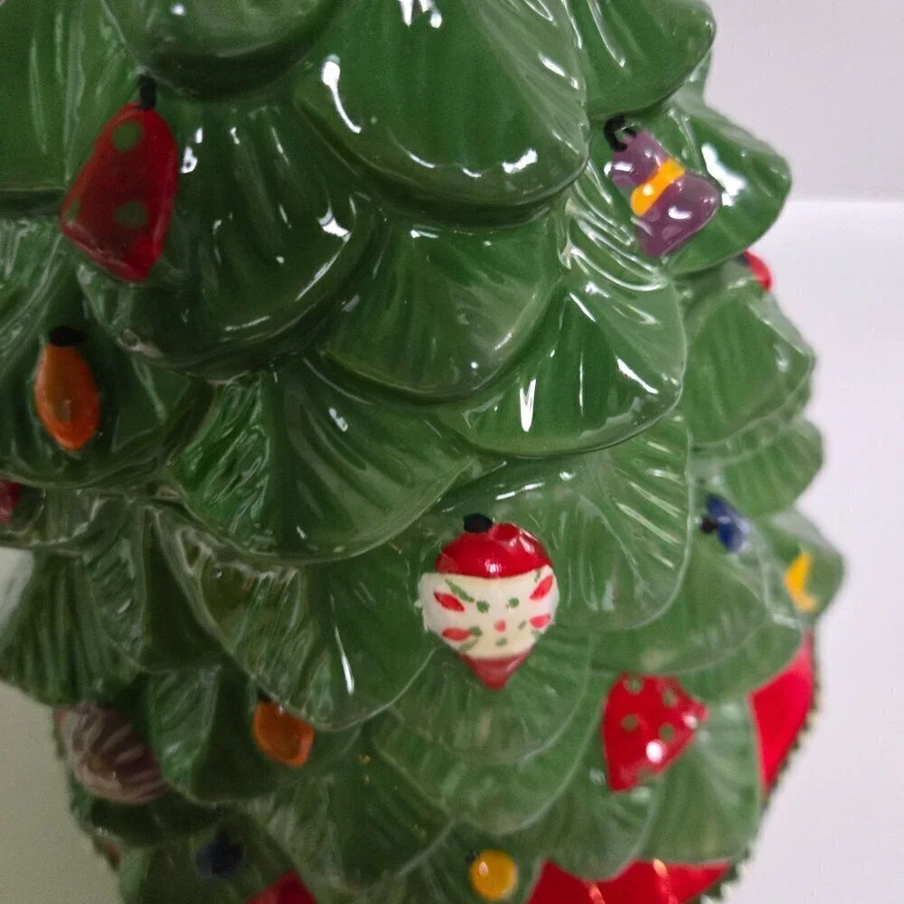 Temptations By Tara Christmas Tree Cookie Jar 940048
